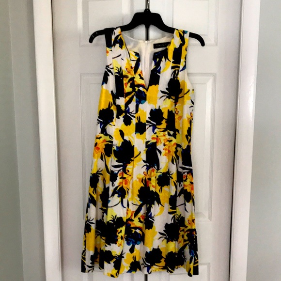 Ivanka Trump dress size 10 in good condition - Picture 1 of 3